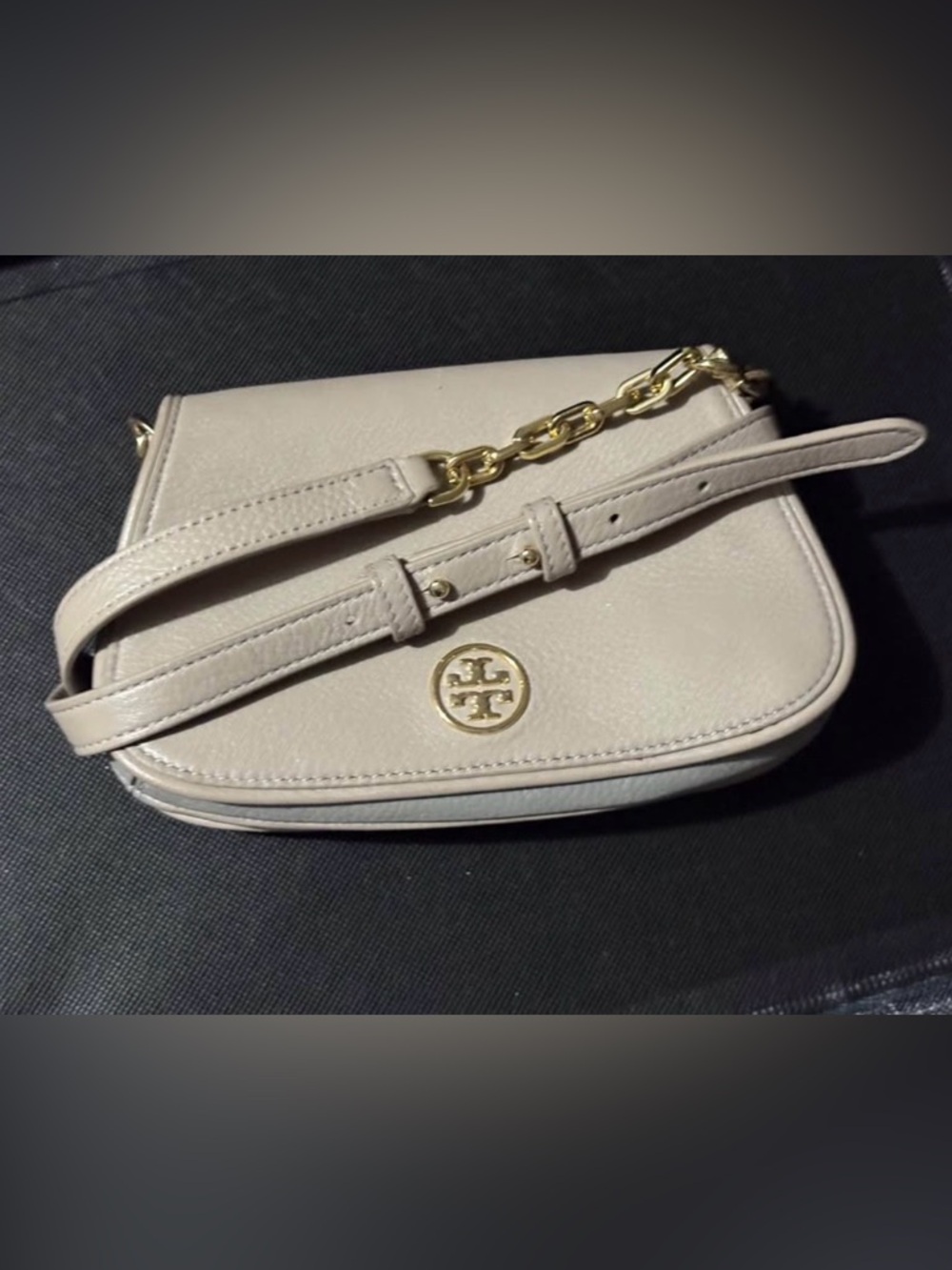 Tory Burch Cream Leather Shoulder Bag with Gold Chain